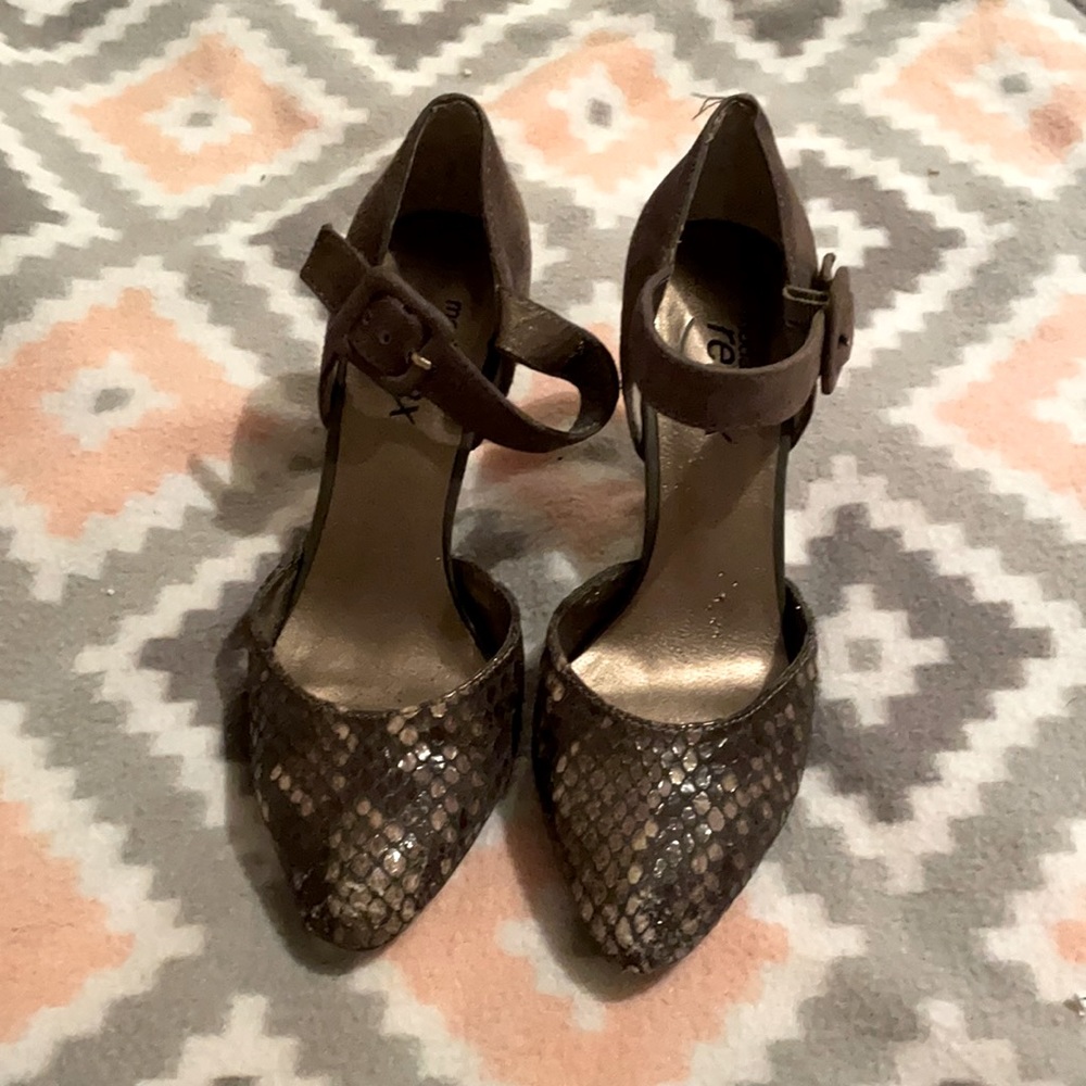 Very used high heels!